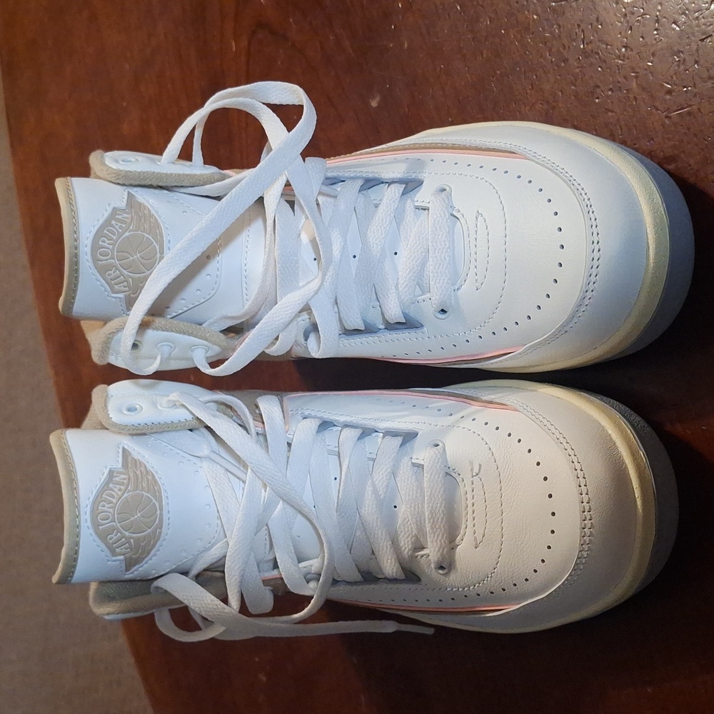Jordan Retro 2 "Sunset Haze"